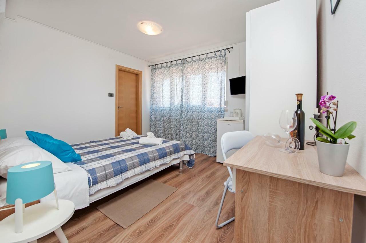 Rooms Mariana Rovinj Exterior foto